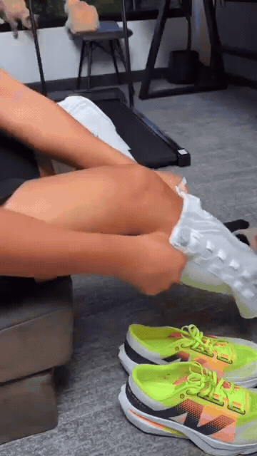 Customer using adjustable knee support brace